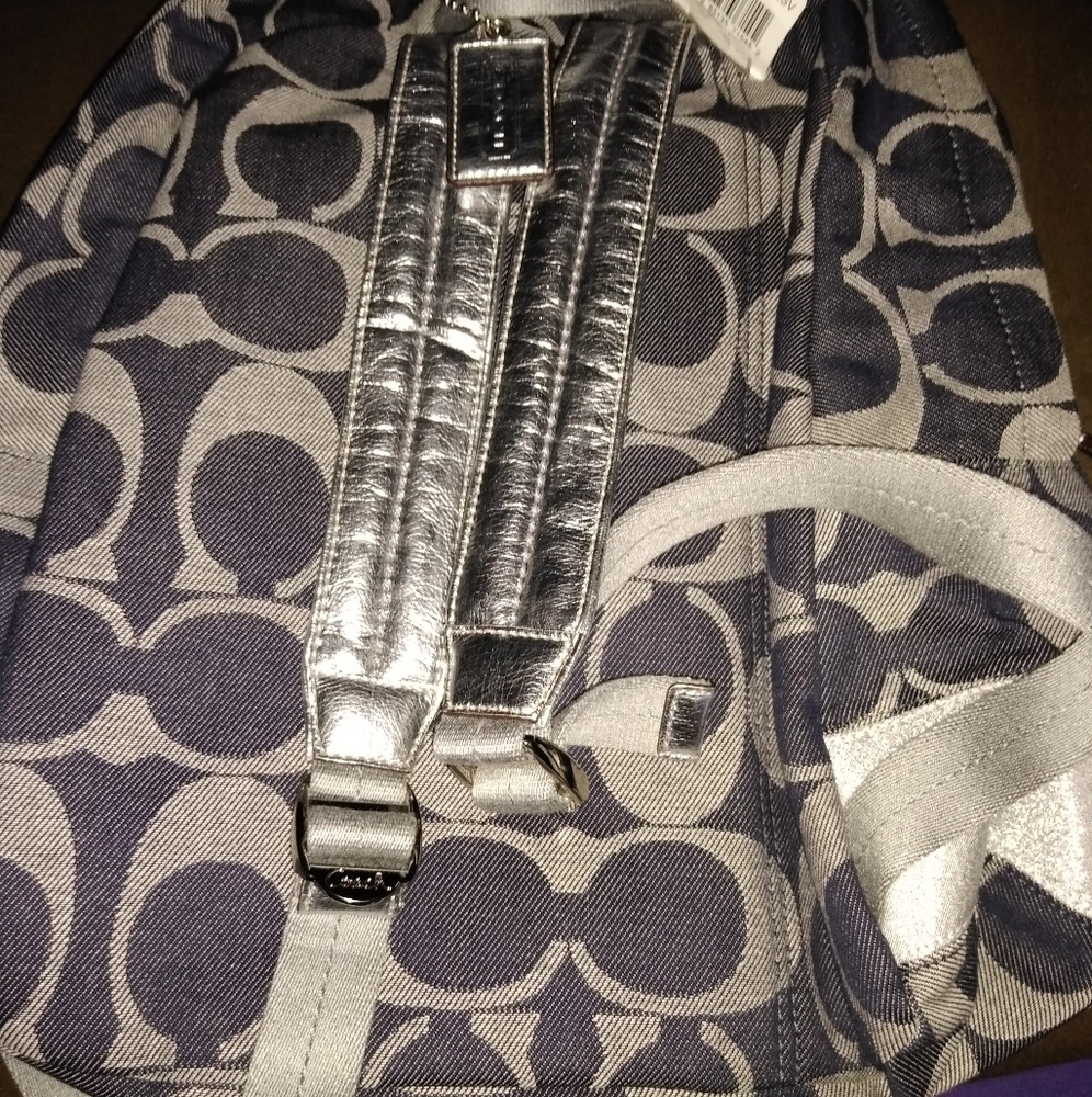 Authentic Coach backpack - Picture 2 of 5